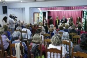 Landaluce invita a los mayores del Centro de Día a sumarse al proyecto del Barrio de la Caridad