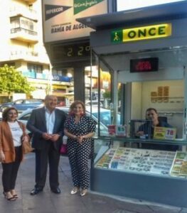 La ONCE estrena en Algeciras su nuevo modelo de quiosco
