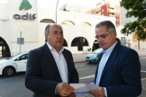Landaluce aplaude la reanudación del tráfico tras la renovación de la vía Algeciras-San Roque