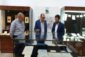 El Centro Documental acoge la exposición Algeciras sobre ruedas. Vehículos, gasolineras y talleres