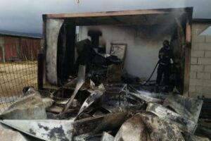 Incendio en un container con animales en Benharas