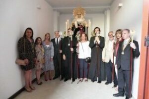 El alcalde recibe a la Virgen de la Estrella en su traslado hasta la capilla de la plaza de toros