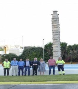 El Ayuntamiento pone a punto la fuente del Milenio de cara a la celebración de la Feria Real