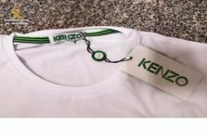 La Guardia Civil interviene en el puerto de Algeciras cuatrocientas prendas falsificadas