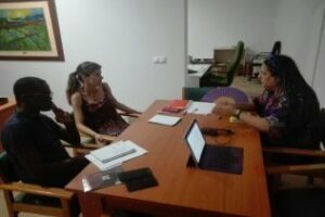 Podemos pregunta al Ayuntamiento cuál es el plan de intervención con migrantes en el polideportivo