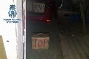 (VÍDEO) Desmantelada una narcoguardería en La Línea e incautados 500 kilos de hachís
