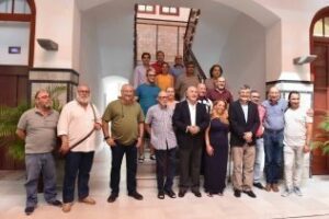 El Ayuntamiento y la empresa de limpieza Algesa firman el nuevo convenio colectivo