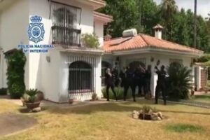 (VÍDEO) La Policía Nacional entra en una guardería de droga e interviene 3 toneladas de hachís