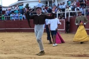 El alumno de la Escuela Municipal de Tauromaquia Francisco Fernández triunfa en Setenil