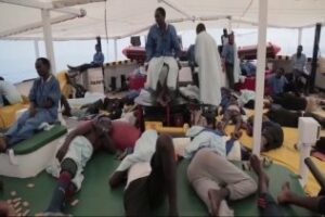 Francia acogerá a 20 de los inmigrantes del Open Arms desembarcados en Algeciras