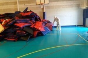 EL Ayuntamiento acomete la limpieza y desinfección del pabellón Andrés Mateo, en El Saladillo