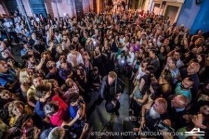 Mozart Heroes" llegan al mercado de abastos ingeniero Torroja a traves de Sonidos y Sabores"