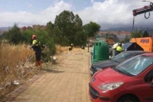 El Ayuntamiento acomete la limpieza y el desbroce de la avenida Asia, en San Bernabé