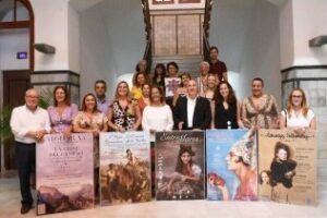 La pasarela de boleros y la primera ruta romántica servirán de antesala para Algeciras Entremares