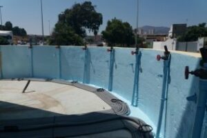 El Ayuntamiento ejecuta la reparación de la fuente del Varadero y repone las luminarias