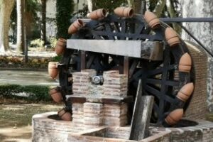 La Voz de Algeciras denuncia que la fuente meriní del parque no funciona desde hace meses