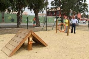 Landaluce supervisa la puesta en marcha del nuevo parque canino de la zona de La Ermita