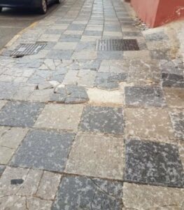 Vecinos de Manuel de Falla reclaman el arreglo de la calle Millán Picazo