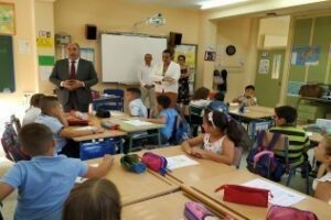 Landaluce inaugura el nuevo curso escolar en el colegio Virgen del Pilar de La Piñera