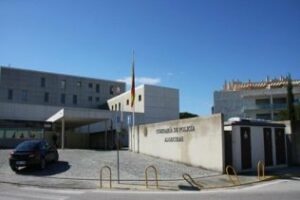 A prisión dos hombres acusados de tripular pateras con inmigrantes en el Estrecho de Gibraltar