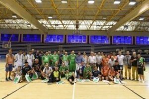 El Ayuntamiento entrega los premios del campeonato de fútbol sala organizado por FAEM