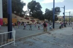 Podemos lamenta que el Ayuntamiento deje en la calle a los alumnos de la escuela de hockey