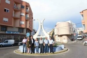 La fuente central de La Bajadilla vuelve a funcionar después de veinte años sin agua
