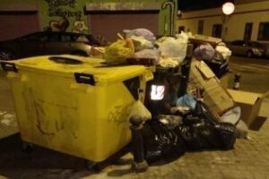 Podemos lamenta que el PP acuse a los ciudadanos de ser los culpables de la falta de limpieza