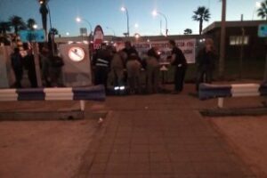 Recogida de firmas "del metal" en el campo de Gibraltar para la activación del R.D. 1698/2011