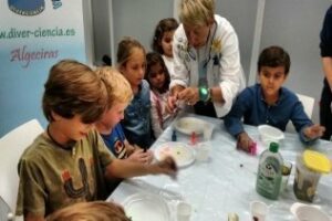 El Ayuntamiento presenta la XIII edición de Diverciencia, que se celebrará el próximo año