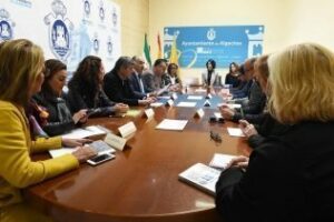 La Comisión Algeciras Sur presenta el plan local de intervención, que se aprobará en Pleno