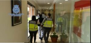 Detienen en Algeciras a los dos conductores de la patera que naufragó en Barbate (video)