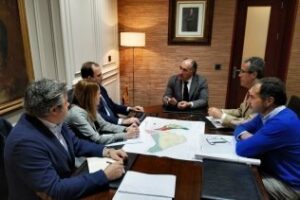 Landaluce analiza con Metrovacesa los proyectos que la constructora prevé en la ciudad