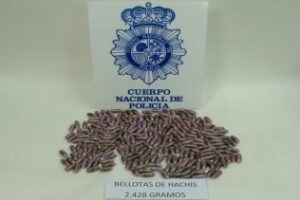 Un hombre de 56 años intenta cruzar la Aduana con 148 bellotas dentro de su organismo