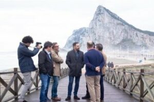 Abascal visita La Línea para escenificar el rechazo de Vox al Plan Integral del Campo de Gibraltar