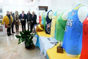 Muestra sobre el medio siglo de historia del baloncesto en Algeciras