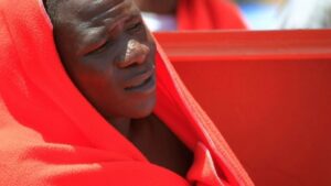   32 inmigrantes y una mujer embarazada rescatados en 4 pateras 