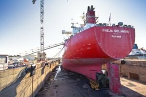 El astillero Cernaval ampliará su centro de reparaciones navales en 2019