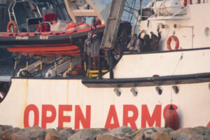 El alcalde La Linea teme que los menores del Open Arms acaben en El Burgo