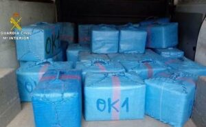 Guardia Civil y Policía Nacional intervienen 600 kilos de hachís en La Línea de la Concepción.