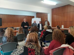 El alcalde da la bienvenida a 17 personas del taller de empleo Algeciras Web"