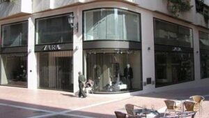 El PSOE pregunta qué alternativa plantea el Ayuntamiento al cierre de Zara en la calle Ancha