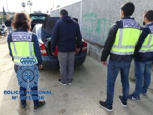 Detenido un inspector de Policía Nacional en una gran operación contra el narcotráfico y el blanqueo de capitales en la comarca