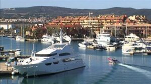 ACTUALIZACIÓN: Decomisado un yate de lujo, 100 kilos de coca y 5 millones de euros en la operación "inspector"