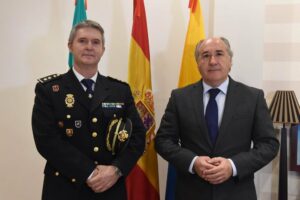 Landaluce recibe al nuevo comisario de la Policía Nacional en Algeciras