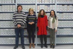 Pilar Pintor visita las instalaciones del Archivo Municiopal