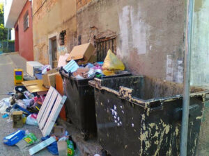 El Ayuntamiento mantiene su campaña de multas a los ciudadanos para afrontar los problemas en Limpieza