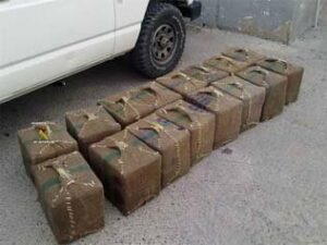 Intervenidos más de 1.600 kilos de hachís tras frustrar un alijo en Punta Carnero