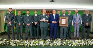 La Guardia Civil recibe la Medalla de Oro de la Villa de Los Barrios.