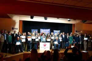 La asociación benéfica Navidad con Amor ha repartido esta mañana 24.500 